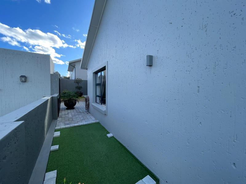 2 Bedroom Property for Sale in Tergniet Western Cape